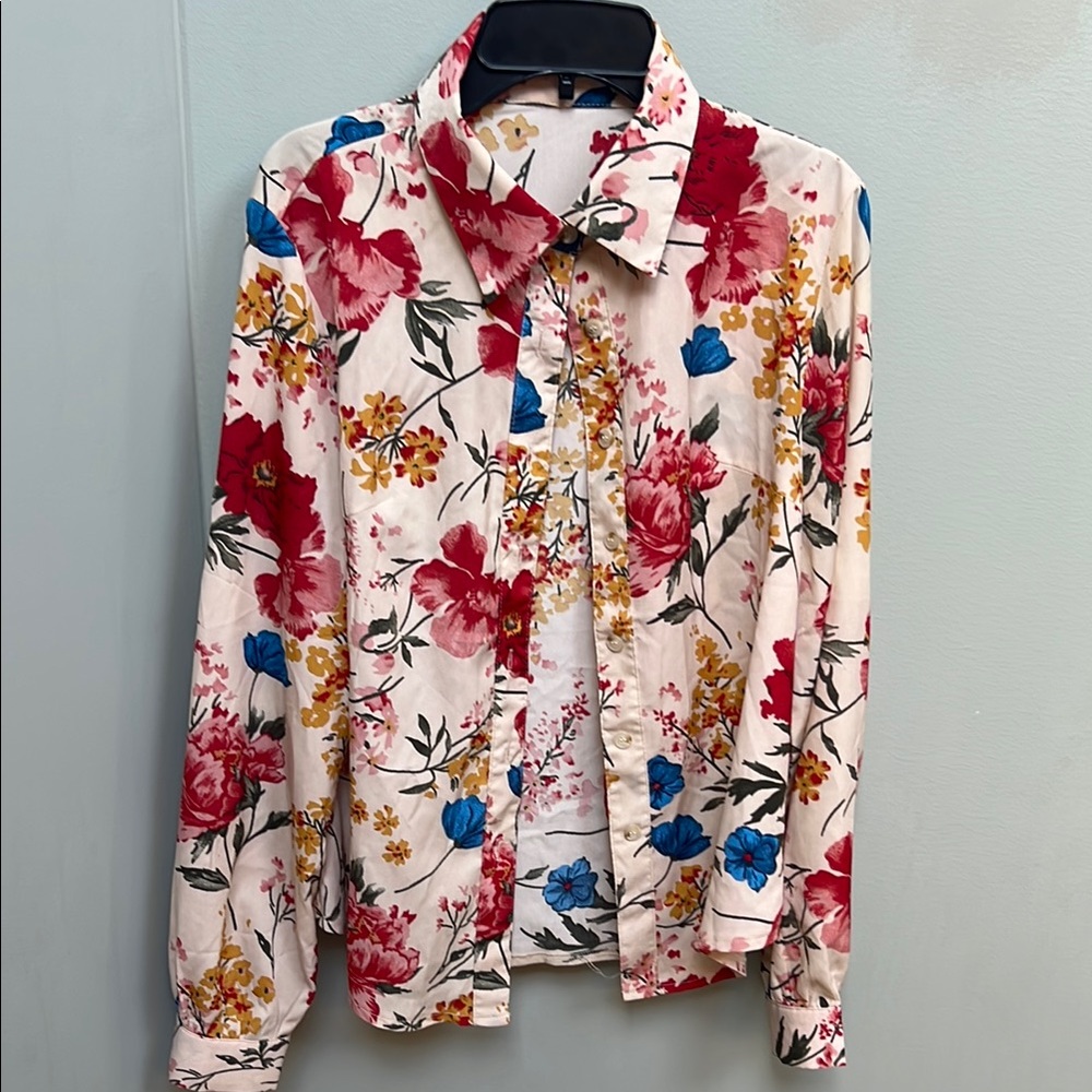 SHEIN Red and Blue Casual Button Down Shirt Vibrant Floral Design